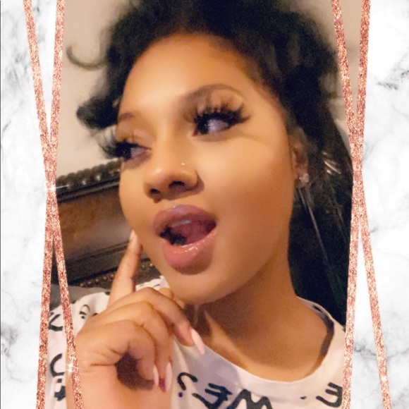 Meet your Posher, Kenesha - Picture 1 of 1